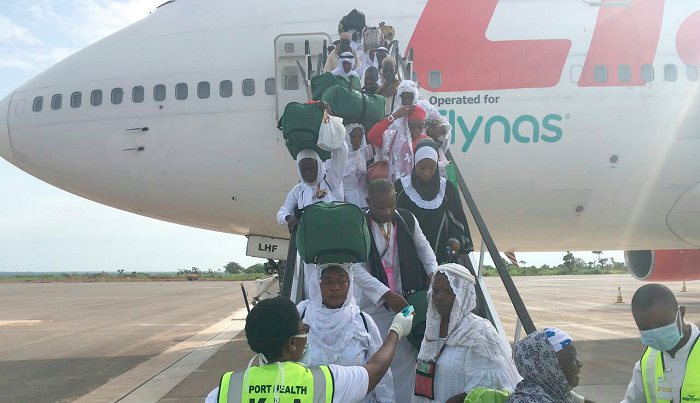  Some of  the visibly excited pilgrims disembarking in Tamale